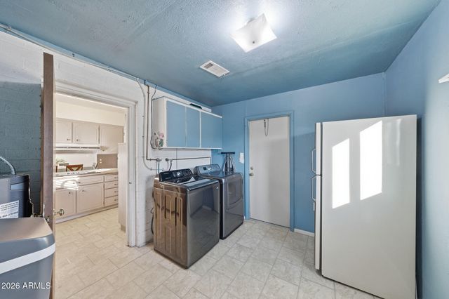 4733 W AIRE LIBRE Avenue, Glendale, AZ 85306