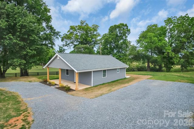 2702 W Stage Coach Trail, Shelby, NC 28150