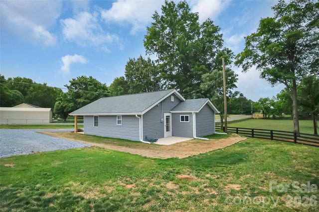 2702 W Stage Coach Trail, Shelby, NC 28150