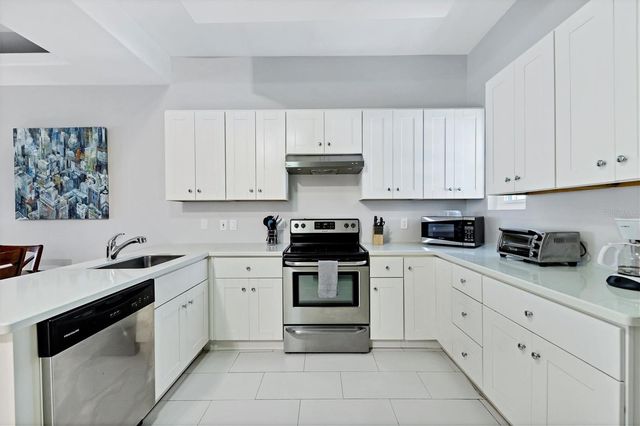 3702 54TH DRIVE W 203, Bradenton, FL 34210