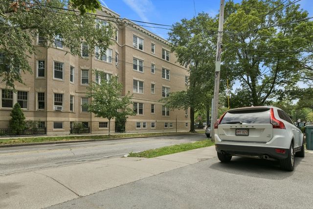 1774 Beacon Street 6, Brookline, MA 02445