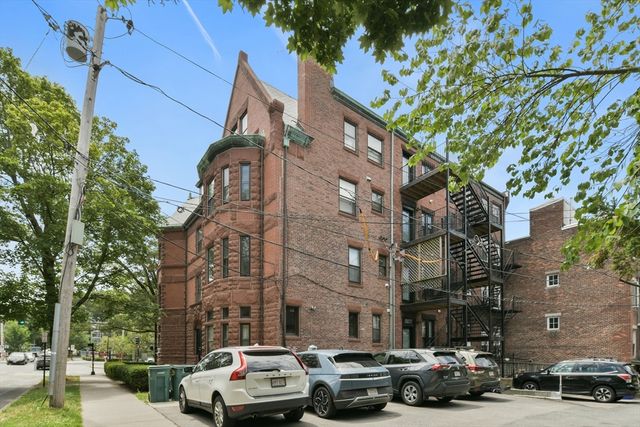 1774 Beacon Street 6, Brookline, MA 02445