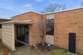 22655 S Chrysler Drive, Hazel Park, MI 48030