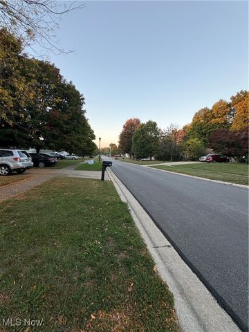 321 Parkway Boulevard, Madison, OH 44057