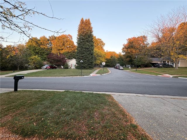 321 Parkway Boulevard, Madison, OH 44057