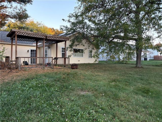 321 Parkway Boulevard, Madison, OH 44057