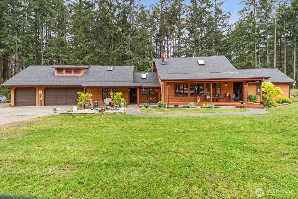 6205 255th Street Ct E, Graham, WA 98338