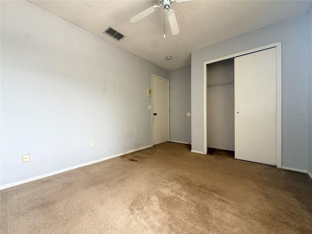 Image 15 of property listing at 1214 TIMBERBEND CIRCLE, Orlando, FL 32824