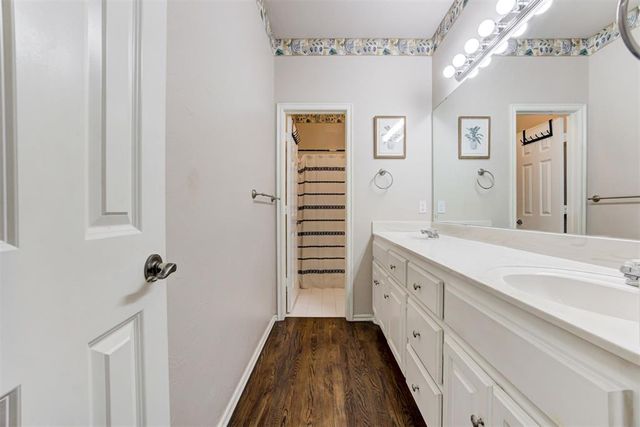 2301 Saint Annes Drive, Edmond, OK 73034