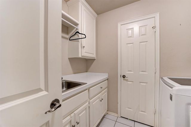 2301 Saint Annes Drive, Edmond, OK 73034
