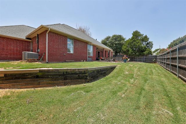 2301 Saint Annes Drive, Edmond, OK 73034
