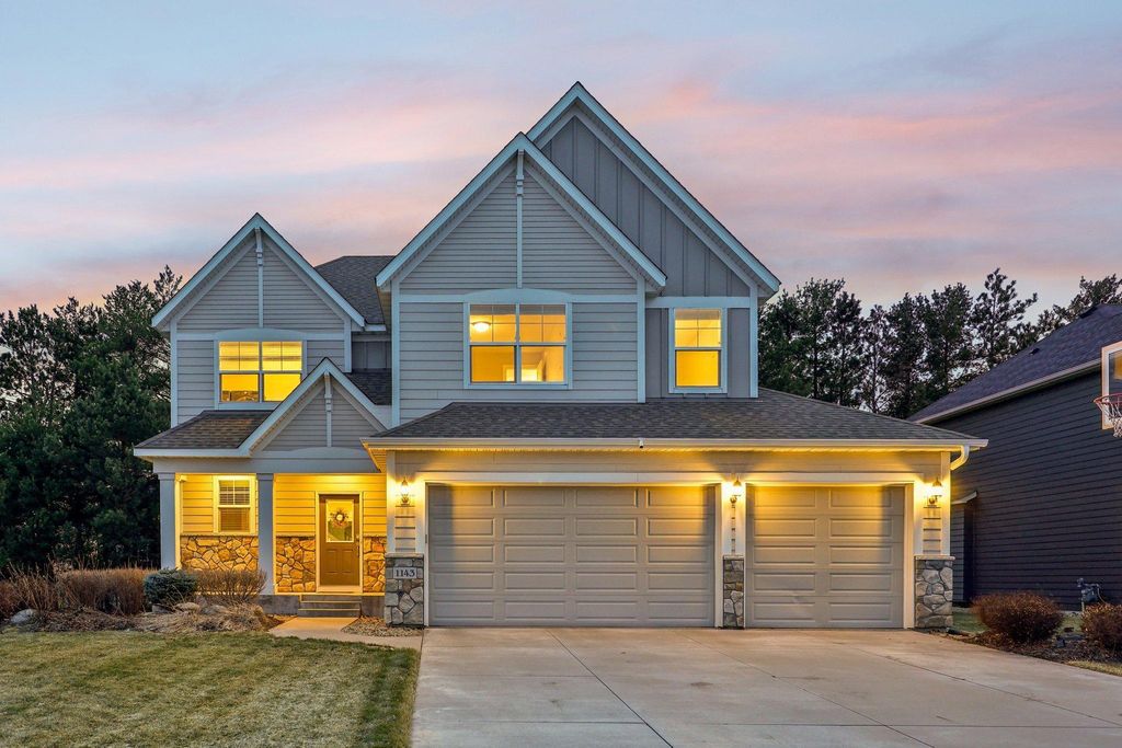 1143 Pine Hill Lane, White Bear Twp, MN 55127