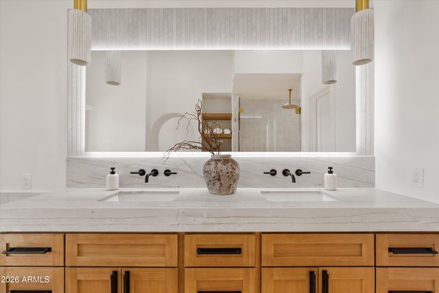 4928 E PARADISE Lane, Scottsdale, AZ 85254