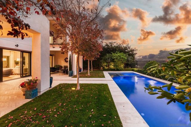 6203 Sunrose Crest Way, San Diego, CA 92130