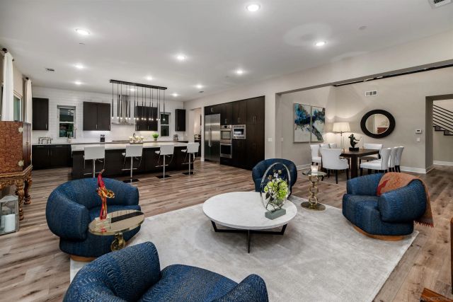 6203 Sunrose Crest Way, San Diego, CA 92130