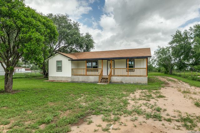 3065 VALLEY RD, San Antonio, TX 78221