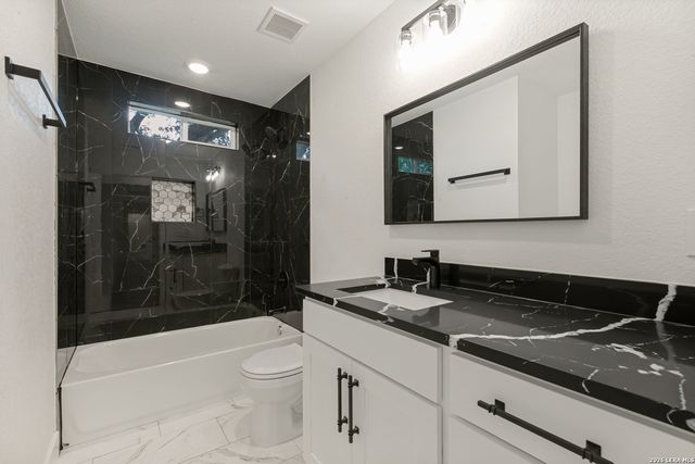 3065 VALLEY RD, San Antonio, TX 78221