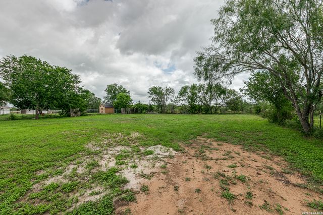 3065 VALLEY RD, San Antonio, TX 78221