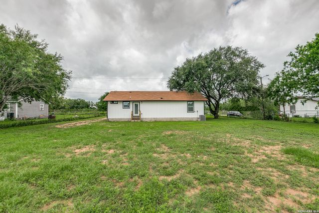 3065 VALLEY RD, San Antonio, TX 78221