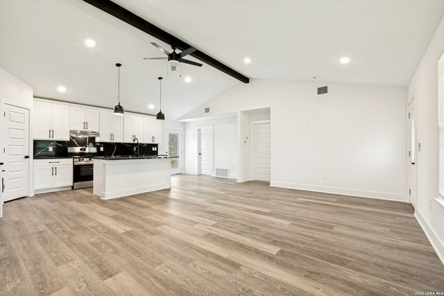 3065 VALLEY RD, San Antonio, TX 78221