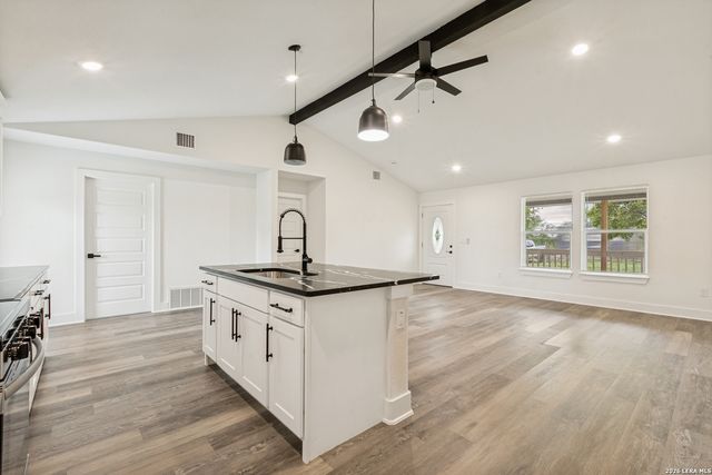 3065 VALLEY RD, San Antonio, TX 78221