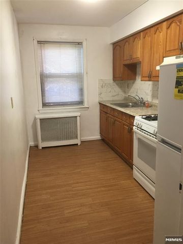 418 Main Street B2, Fort Lee, NJ 07024