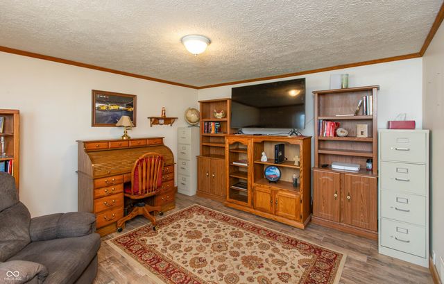 831 North Drive, Seymour, IN 47274