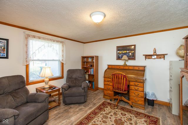 831 North Drive, Seymour, IN 47274