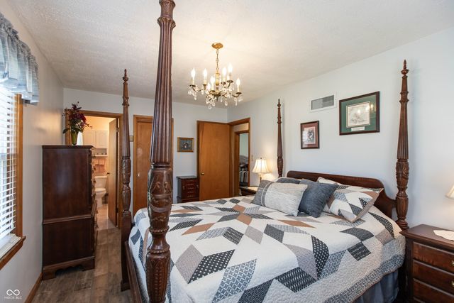 831 North Drive, Seymour, IN 47274