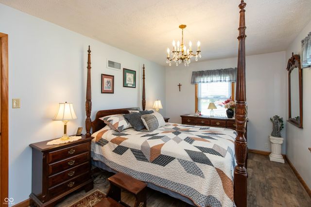 831 North Drive, Seymour, IN 47274