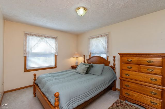 831 North Drive, Seymour, IN 47274