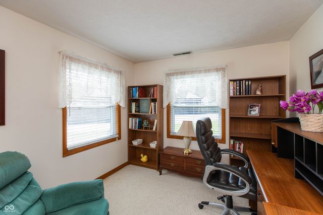 831 North Drive, Seymour, IN 47274