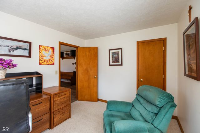 831 North Drive, Seymour, IN 47274
