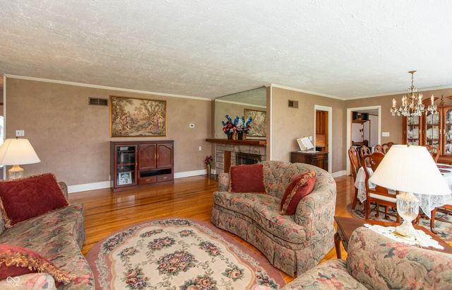 831 North Drive, Seymour, IN 47274