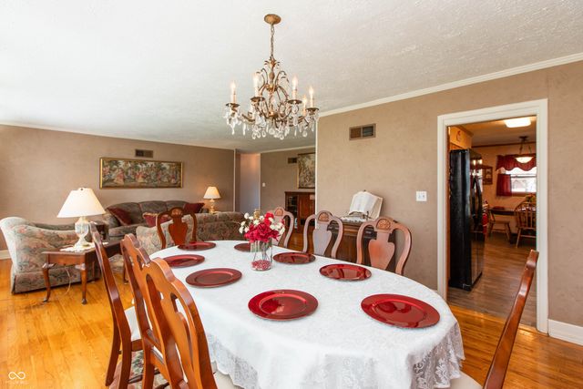 831 North Drive, Seymour, IN 47274