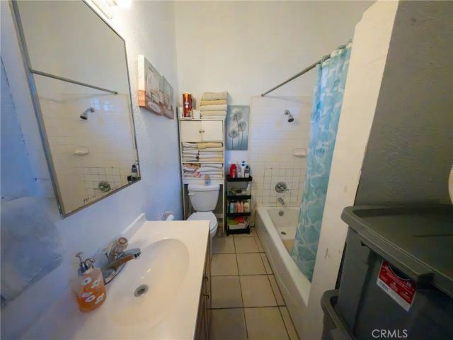 9104 S Main, Los Angeles, CA 90003