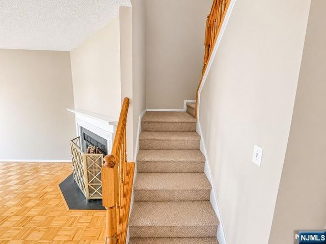 774 Sassafras Court, Mahwah, NJ 07430