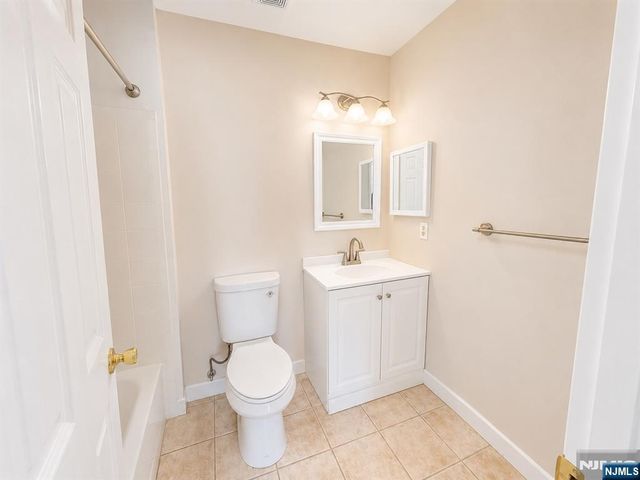 774 Sassafras Court, Mahwah, NJ 07430