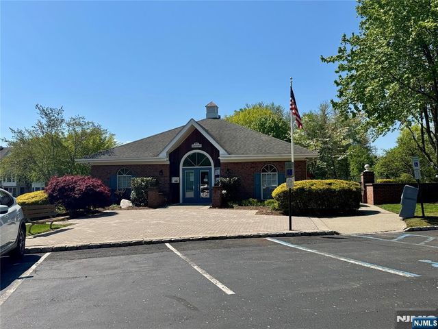 774 Sassafras Court, Mahwah, NJ 07430