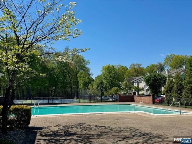 774 Sassafras Court, Mahwah, NJ 07430