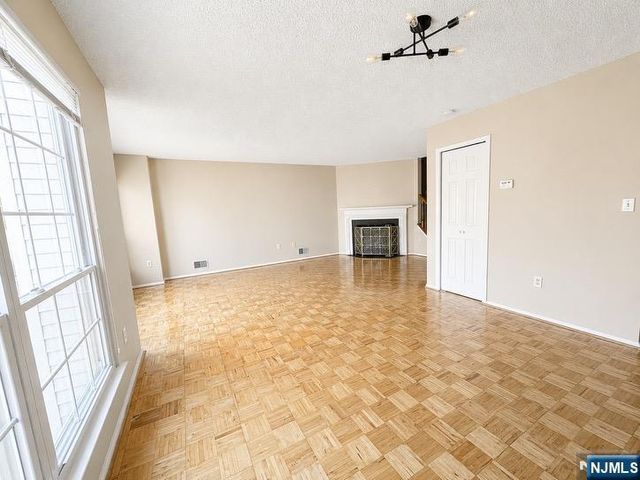 774 Sassafras Court, Mahwah, NJ 07430
