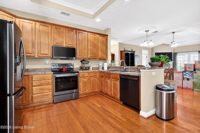 1124 Grazing Meadows Ln, Louisville, KY 40245