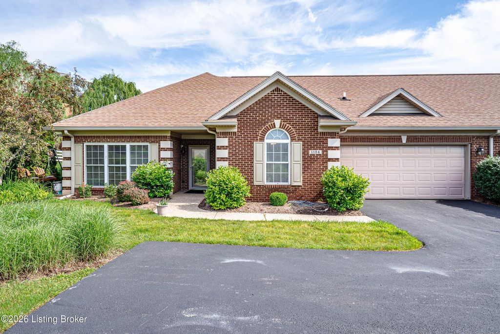 1124 Grazing Meadows Ln, Louisville, KY 40245