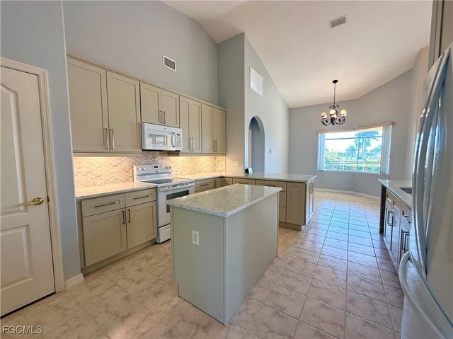 1700 SW 30th TER, Cape Coral, FL 33914