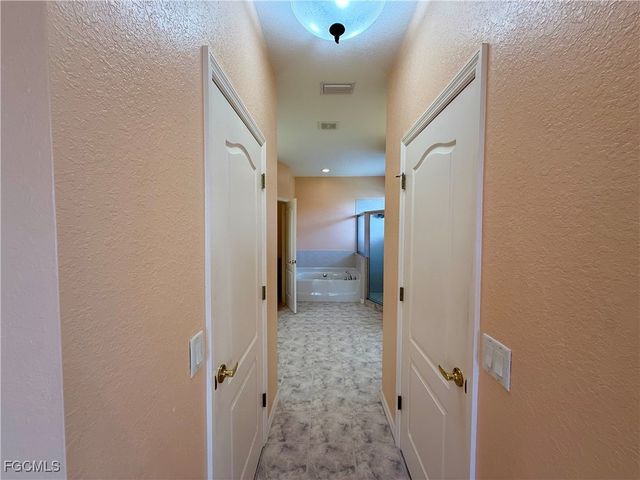 1700 SW 30th TER, Cape Coral, FL 33914