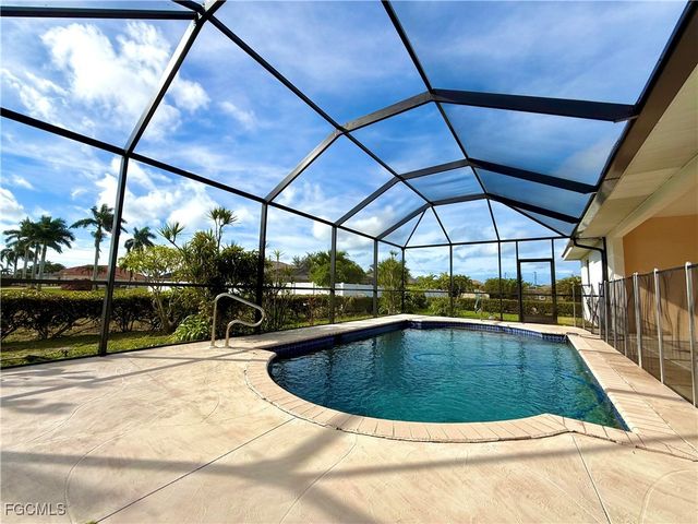 1700 SW 30th TER, Cape Coral, FL 33914