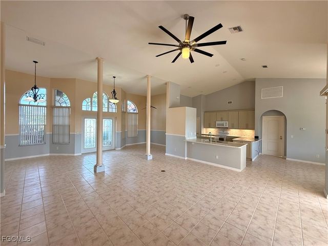 1700 SW 30th TER, Cape Coral, FL 33914