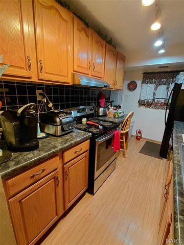 443 Macdougall Drive, St Louis, MO 63137