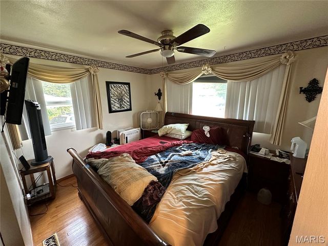 443 Macdougall Drive, St Louis, MO 63137