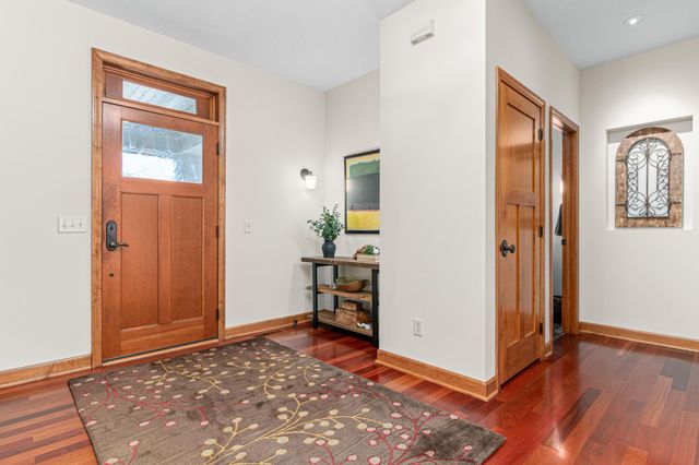 11388 Avery Drive, Inver Grove Heights, MN 55077